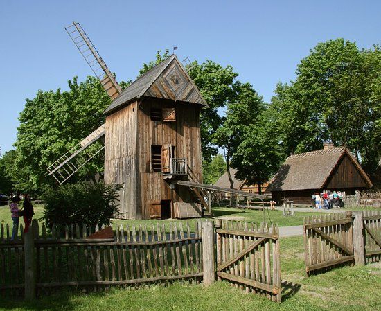 Muzeum Etnograficzne i Skansen